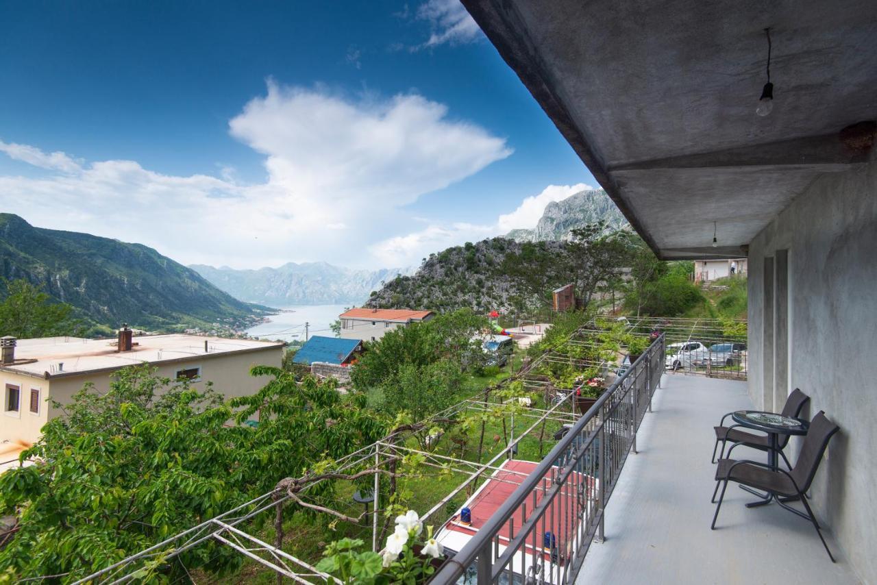 Apartment Galiot Kotor Exterior photo